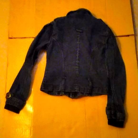 Jean jacket - Picture 2 of 3